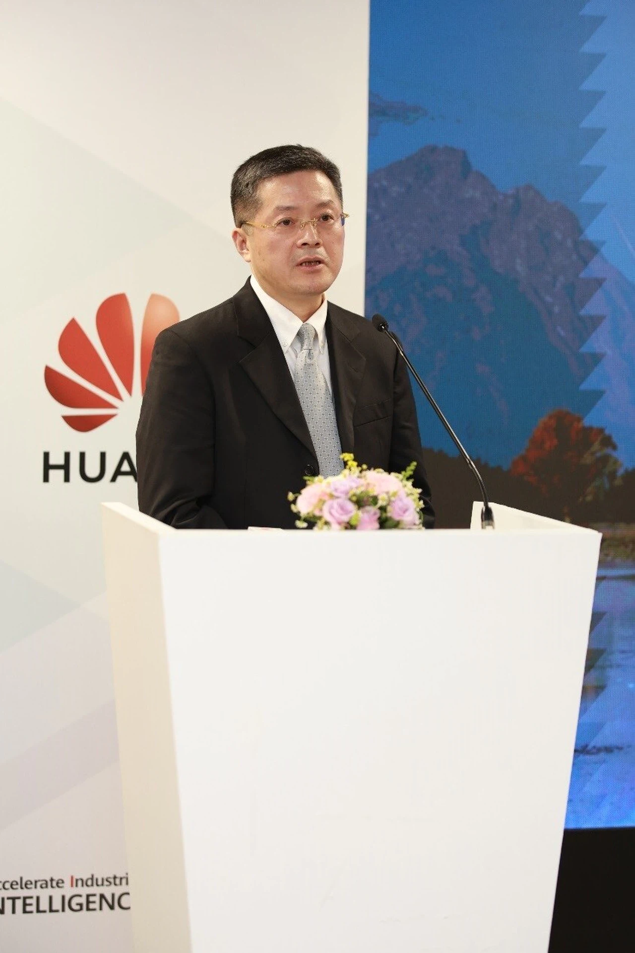Huawei, KOBİ'ler için dijital zekayı hızlandırmak üzere yeni ürünler sunuyor