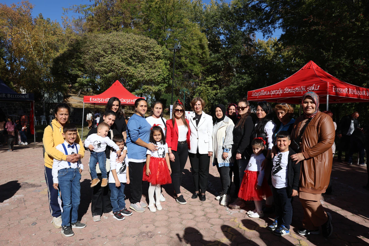 Eskişehir'de Cumhuriyet Bayramı çocuklarla kutlandı