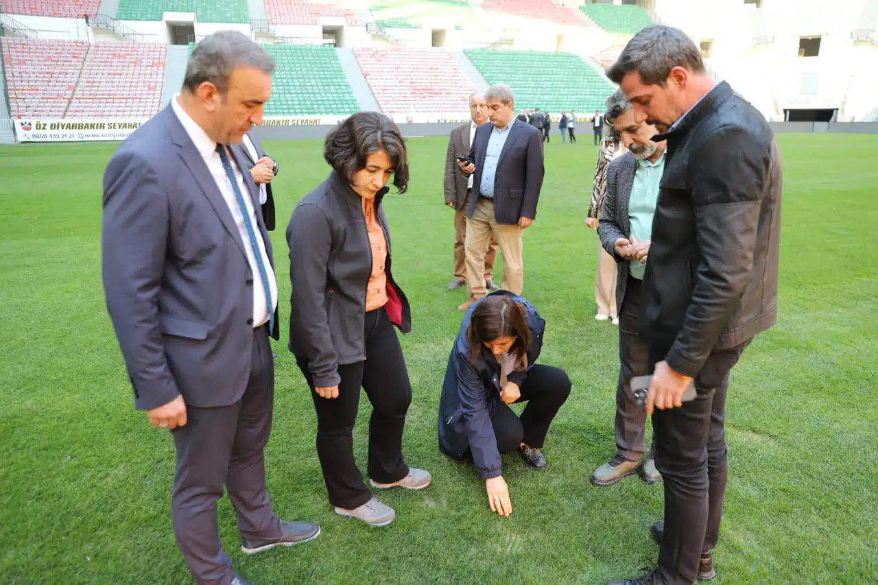 DBB Eş Başkanları Bucak ve Hatun’dan Diyarbakır Stadyumu’na ziyaret