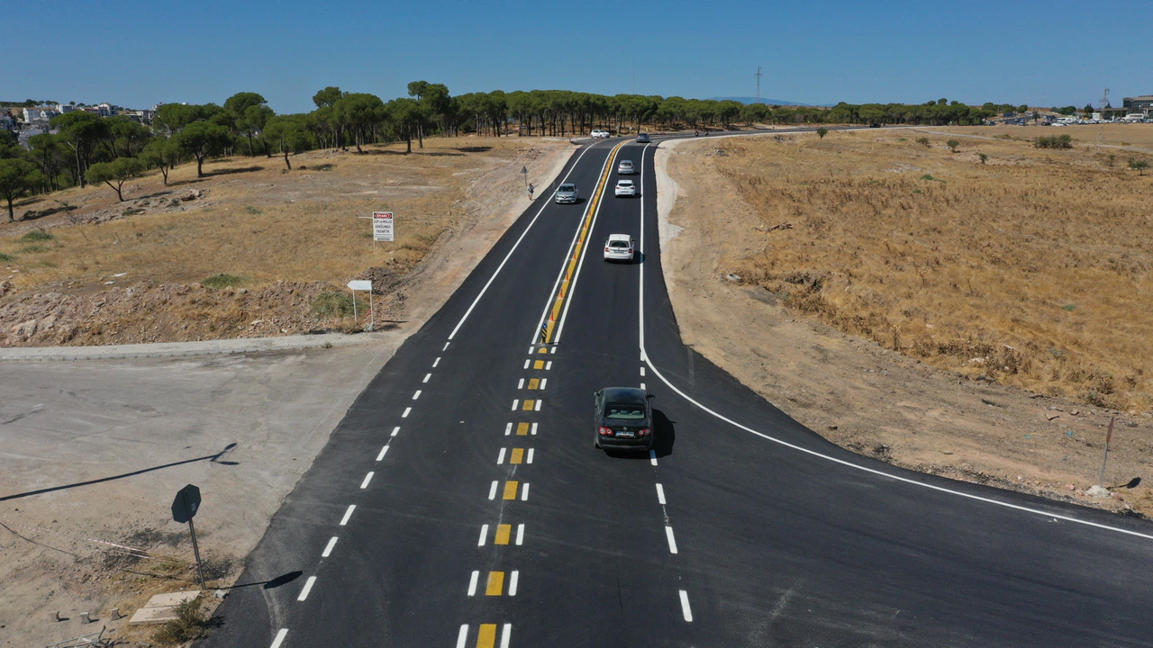 Balıkesir Büyükşehir Belediye ekipleri son 6 ayda 92.6 km yol yenileme çalışması yaptı