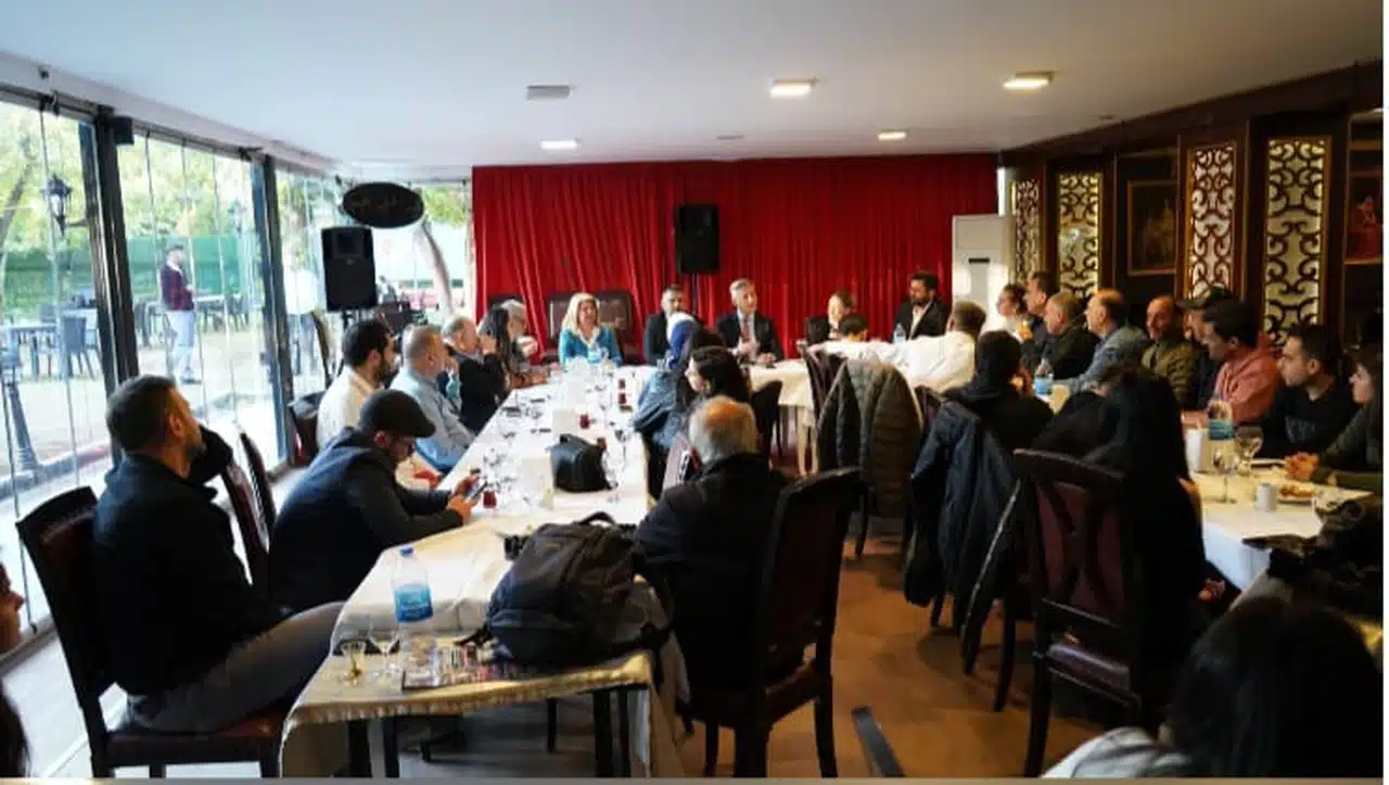 Diyarbakır'da 'Uluslararası Medya ve Basın Özgürlüğü' konuşuldu