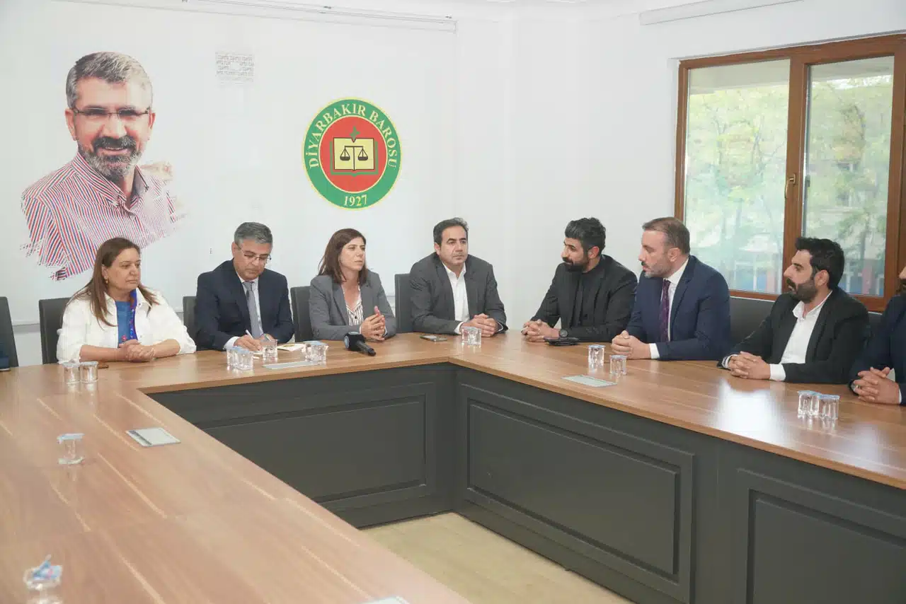 DBB Eş Başkanları Bucak ve Hatun’dan Diyarbakır Barosu’na ziyaret