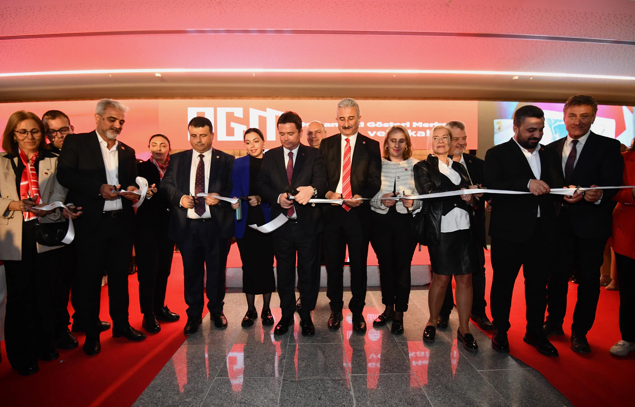 Osmangazi Gösteri Merkezi ve Nikah Evi, törenle hizmete açıldı