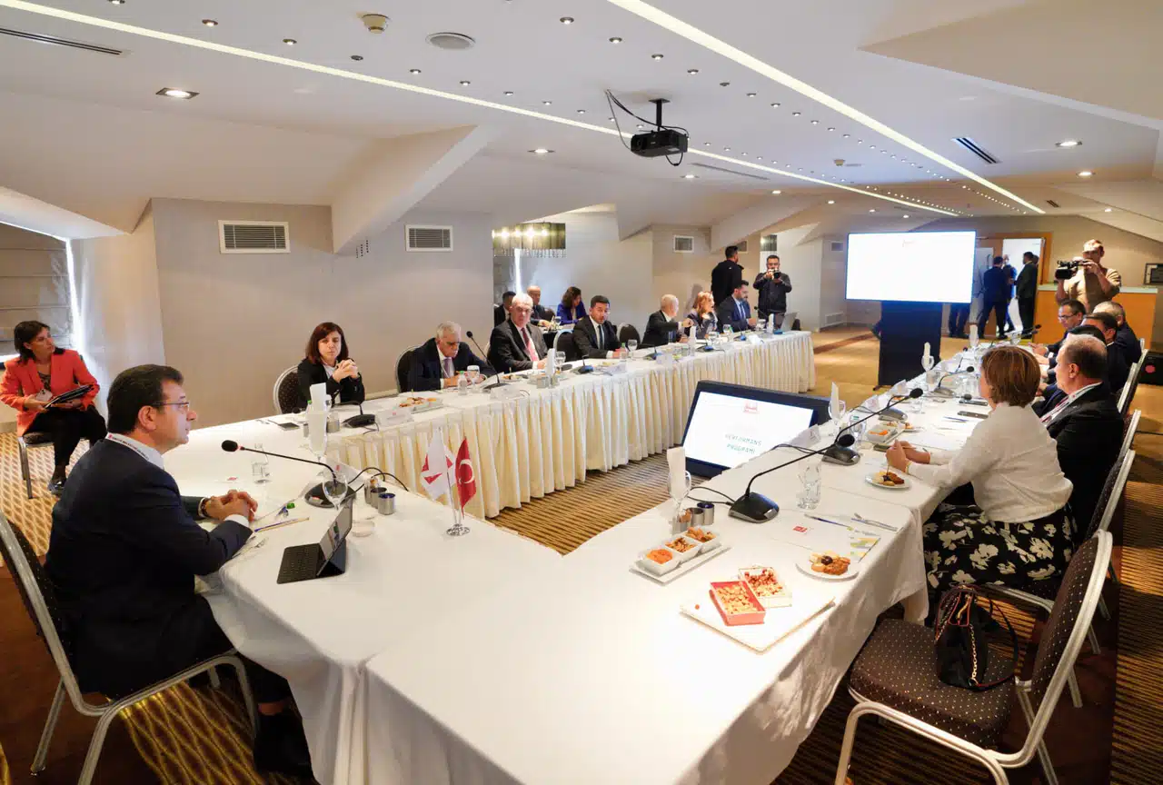 Diyarbakır Büyükşehir Belediyesi Eş Başkanı Bucak, TBB encümen toplantısına katıldı