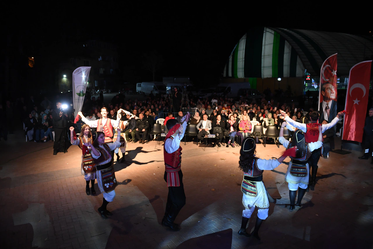 Menteşeli Cengiz, Bursa'da konser verdi