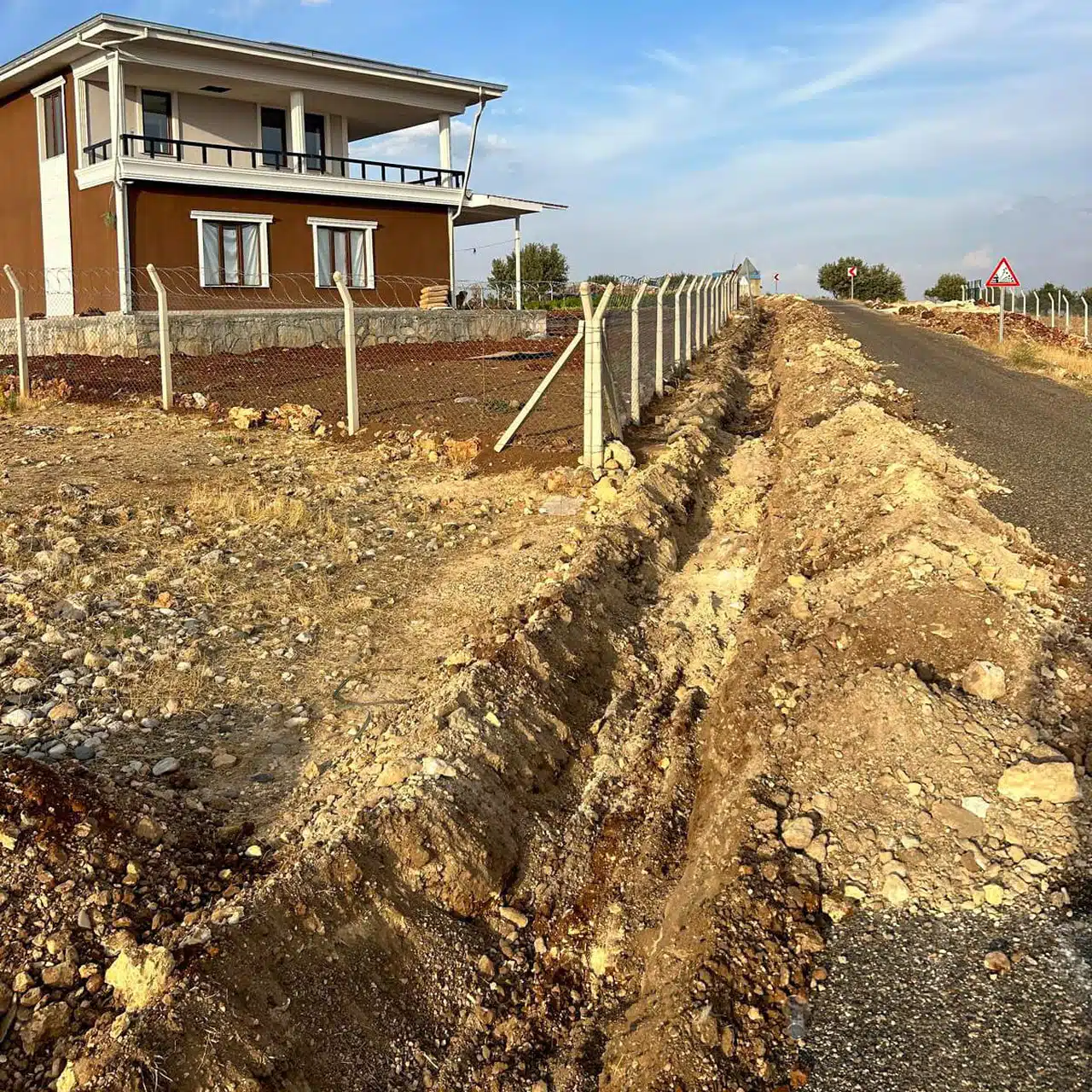 Kuyular Küme Evleri'ne içme suyu hattı döşendi