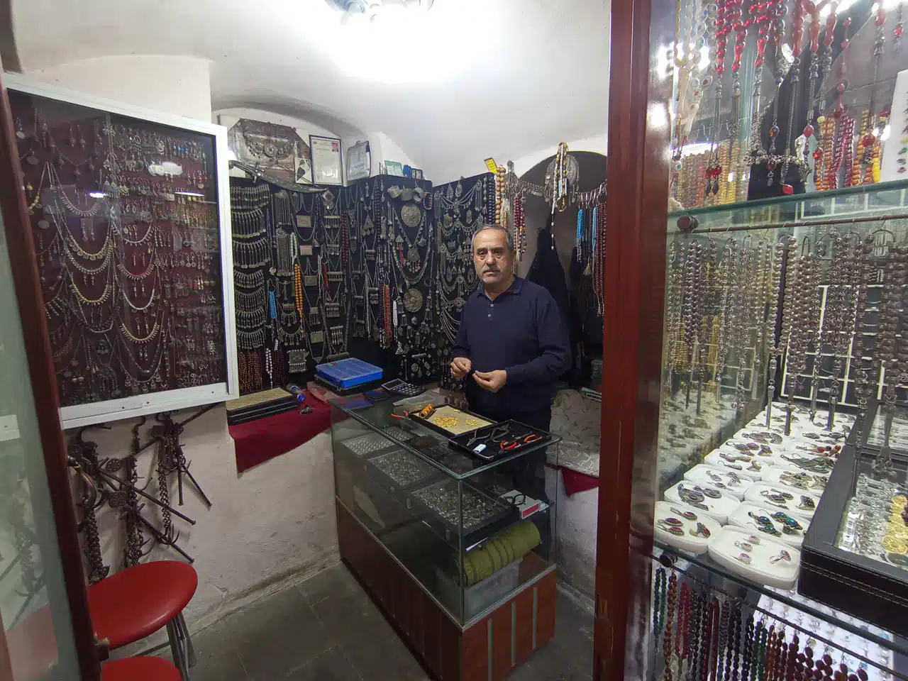 Gökal: Eskiden değer verilmeyen gümüş eşyalar şimdi vitrinleri süslüyor