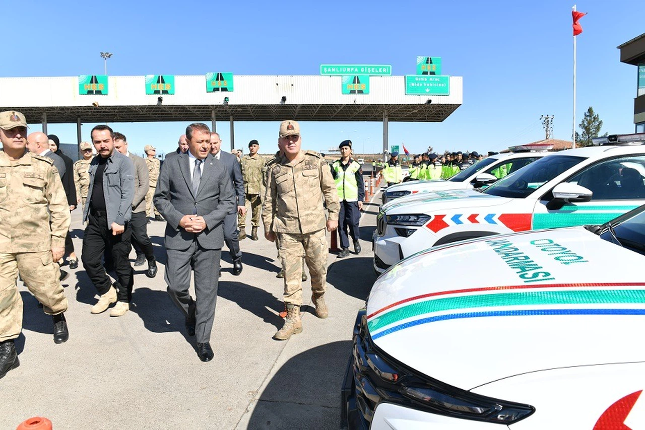 Vali Şıldak, otoyol jandarma ekiplerini ziyaret etti
