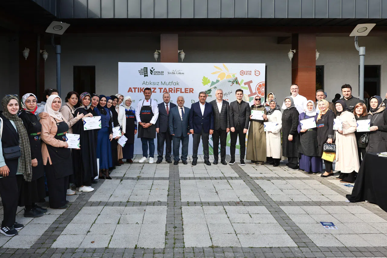 Esenler'de Atıksız Tarifler” kitabı için lansman yapıldı