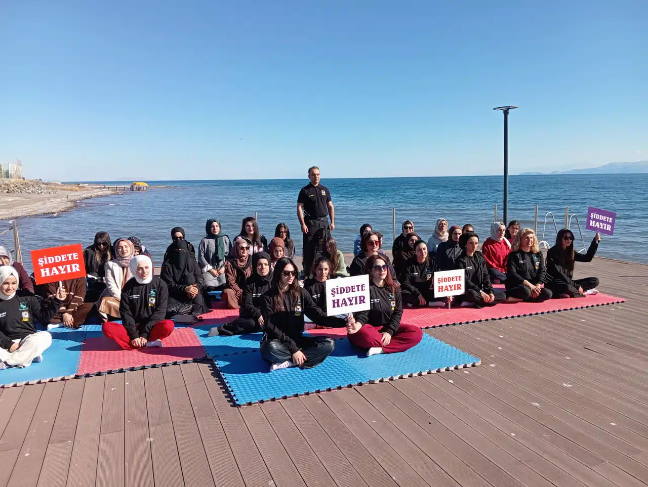 Bitlis'te “Kadına şiddete hayır” mesajıyla eğitimler verildi