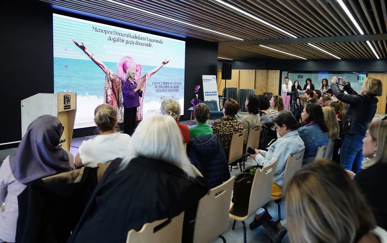 Beylikdüzü'nde menopoz tüm süreçleriyle ele alındı