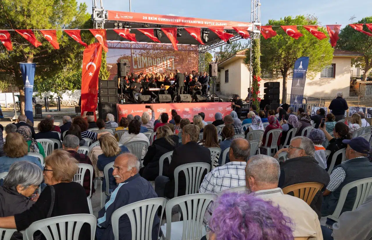 Aliağa’da 29 Ekim coşkusu