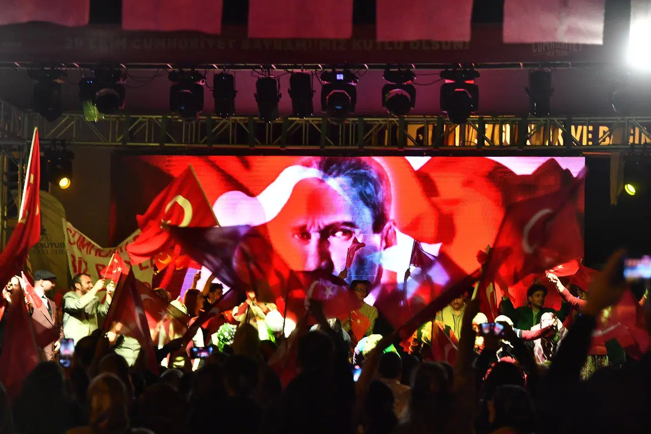 Ödemiş, Dikili ve Torbalı'da Cumhuriyet Bayramı programı düzenlendi