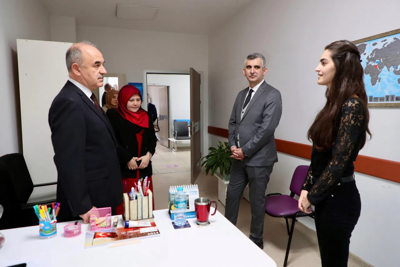 Vali Erol, Sağlıklı Hayat Merkezini ziyaret etti