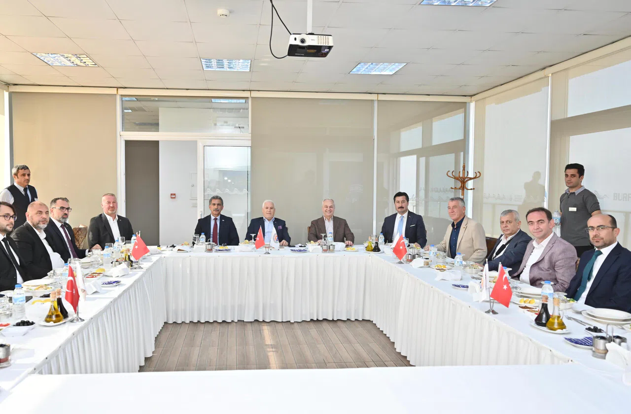 Başkan Bozbey: Belediye başkanları olarak Bursa için bir sorumluluk üstlendik
