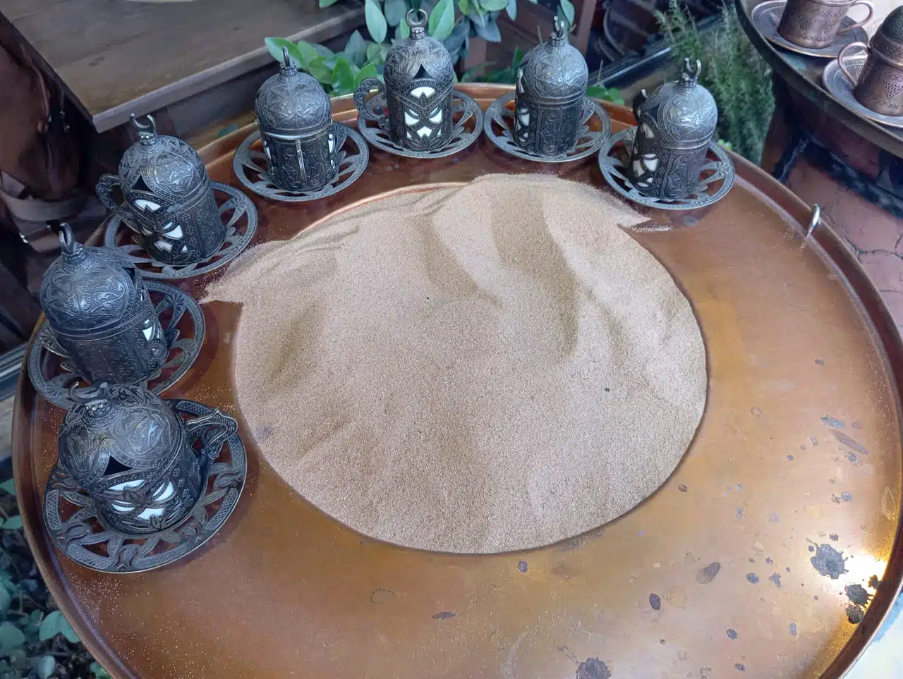 Diyarbakır'da kumda kahve ilgi görüyor