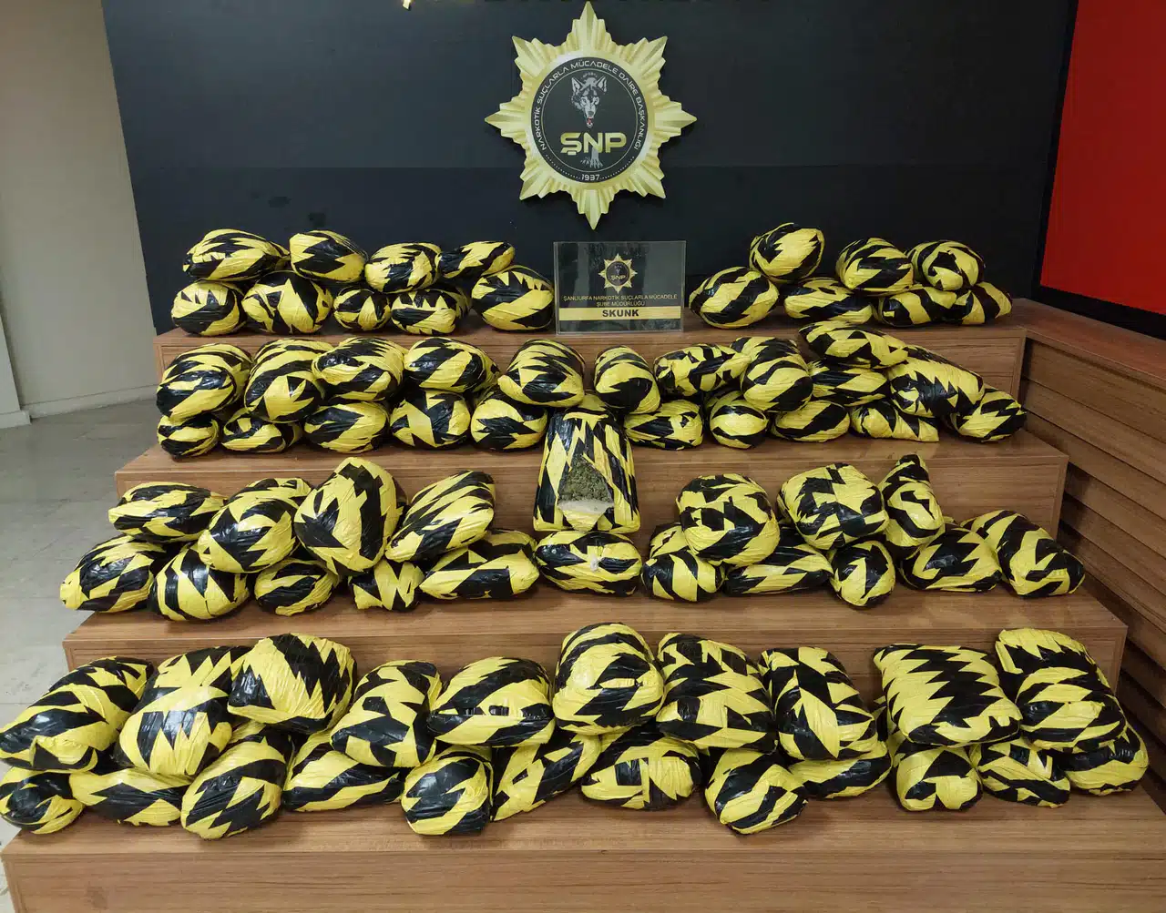 Şanlıurfa'da 55 kilo skunk maddesi ele geçirildi