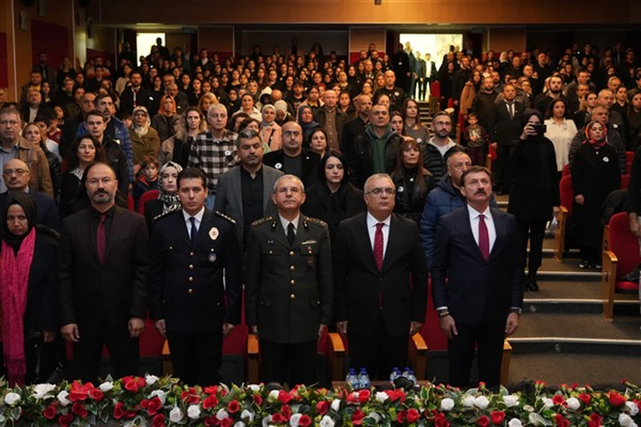 Bahçelievler Belediyesi, 10 Kasım’da Atatürk’ü andı