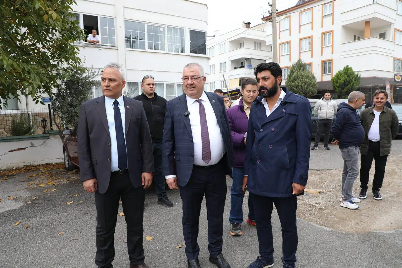 Başkan Ertaş, Sarıkız Mahallesi’nde doğalgaz çalışmalarını inceledi