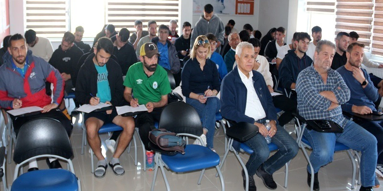 Pazarspor, beslenme ve diyet seminerine katıldı