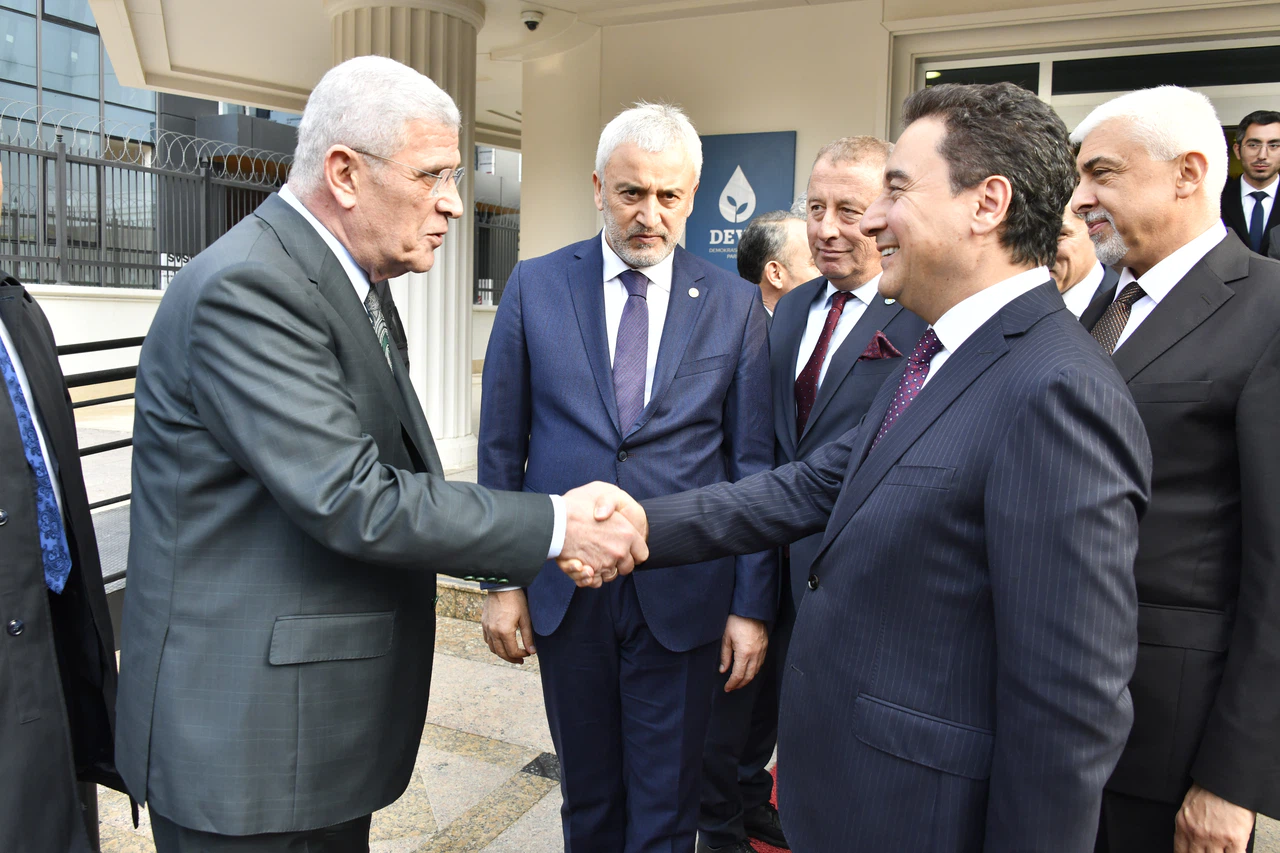 İYİ Parti Genel Başkanı Dervişoğlu'ndan DEVA Partisi Genel Başkanı Babacan'a ziyaret