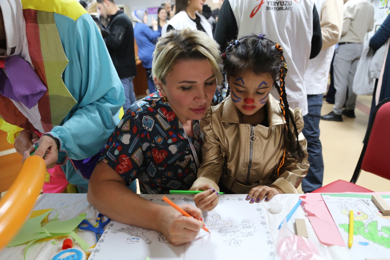 Diyarbakır’da Dünya Diyabet Günü’nde çocuklara moral etkinliği düzenlendi