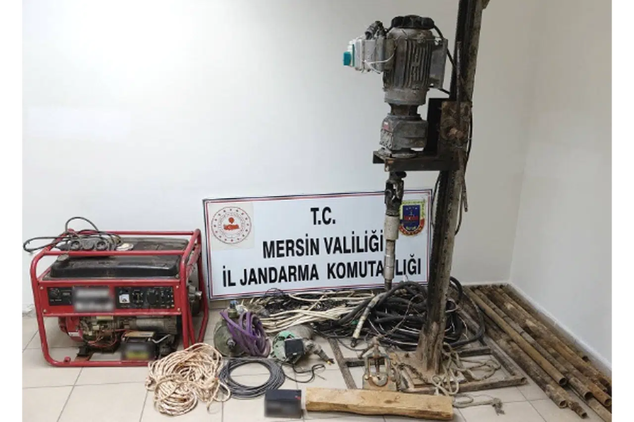 Mersin’de kaçak kazı yapan 5 şüpheli yakalandı