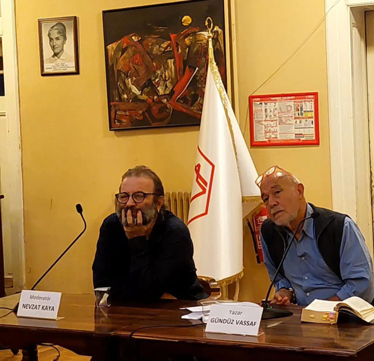 Edebiyat Söyleşileri’nin konuğu Gündüz Vassaf oldu