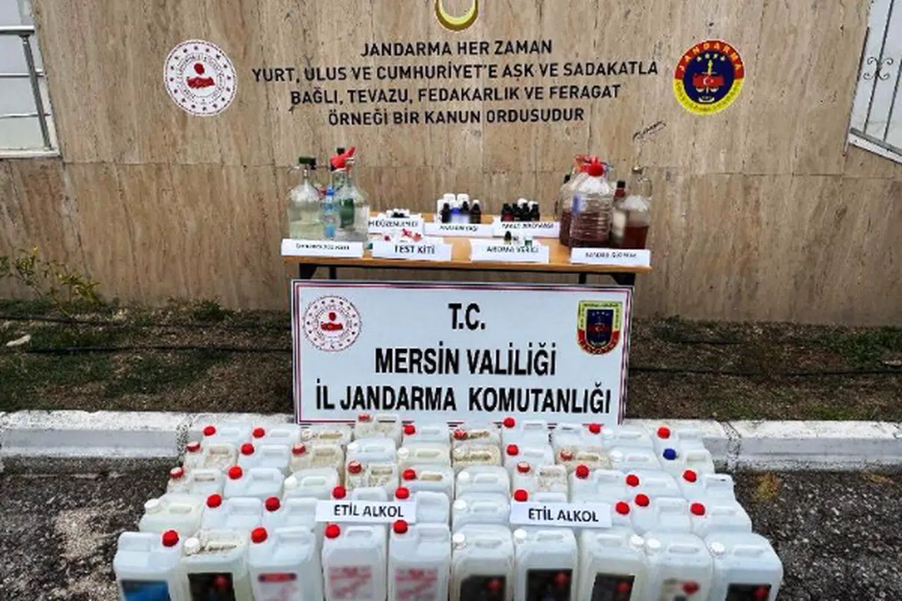 Mersin’de sahte alkol operasyonu: 540 litre sahte alkol ele geçirildi