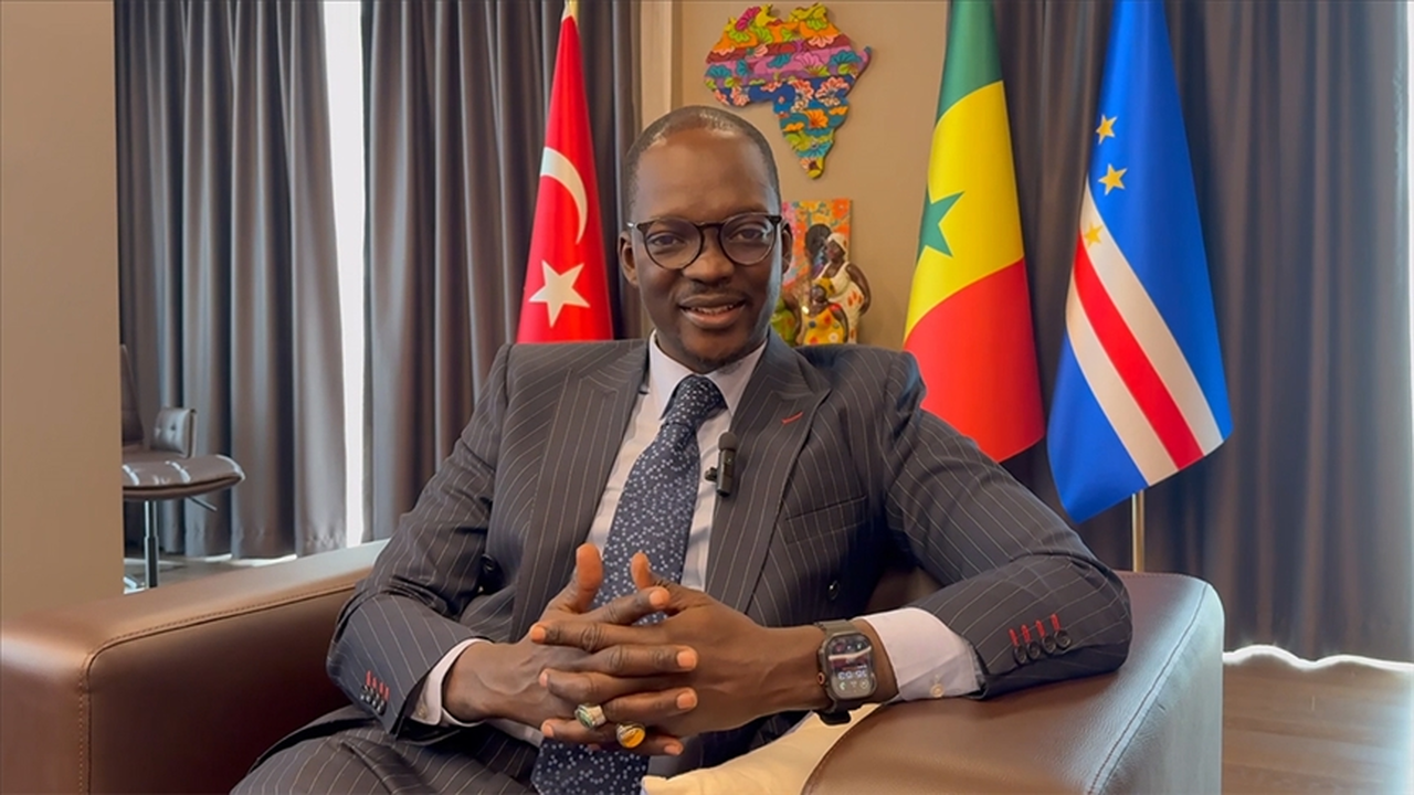 Türk iş insanlarını Senegal'deki birçok sektöre yatırım yapmaya davet ediyorum
