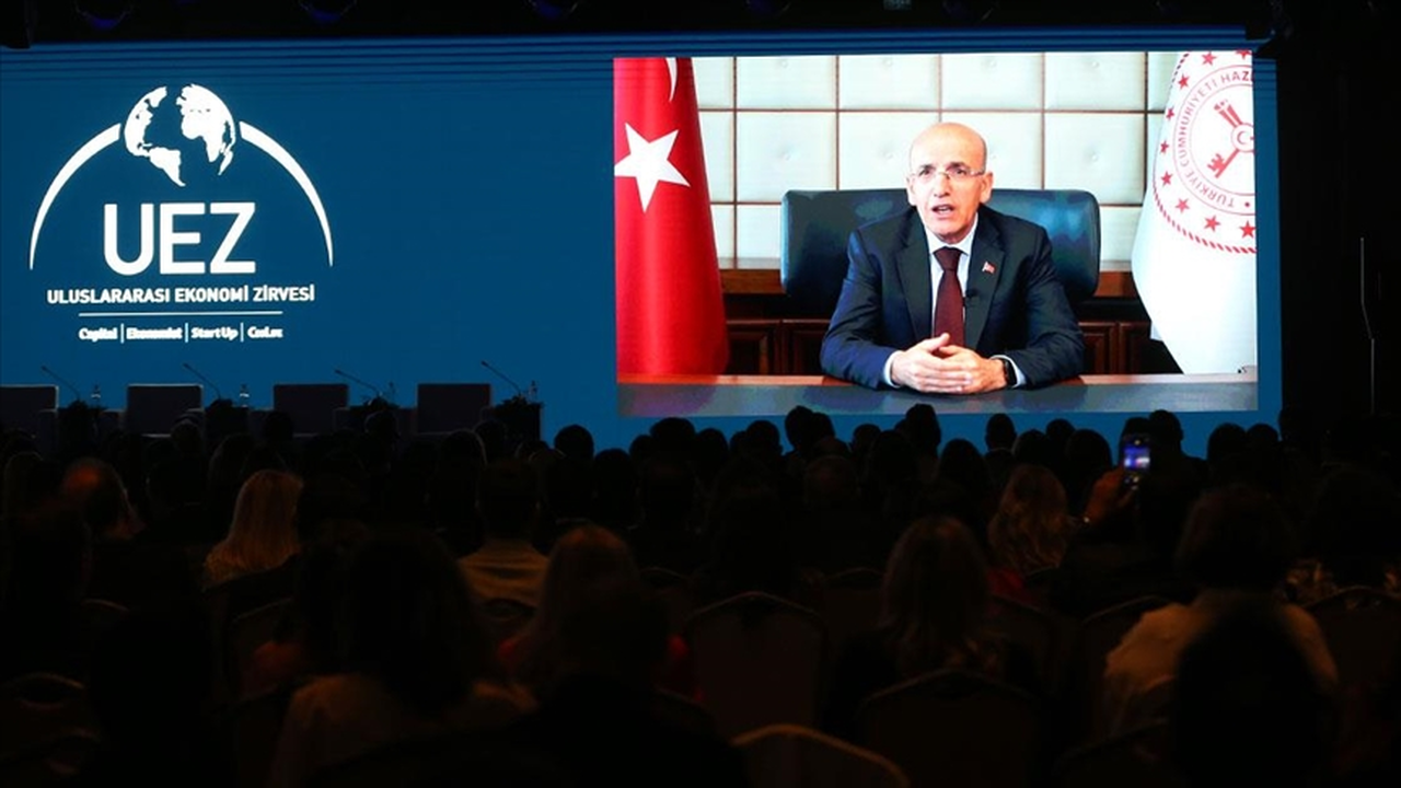 Bakan Şimşek: Enflasyon 10 aydır düşüyor, düşmeye de devam edecek