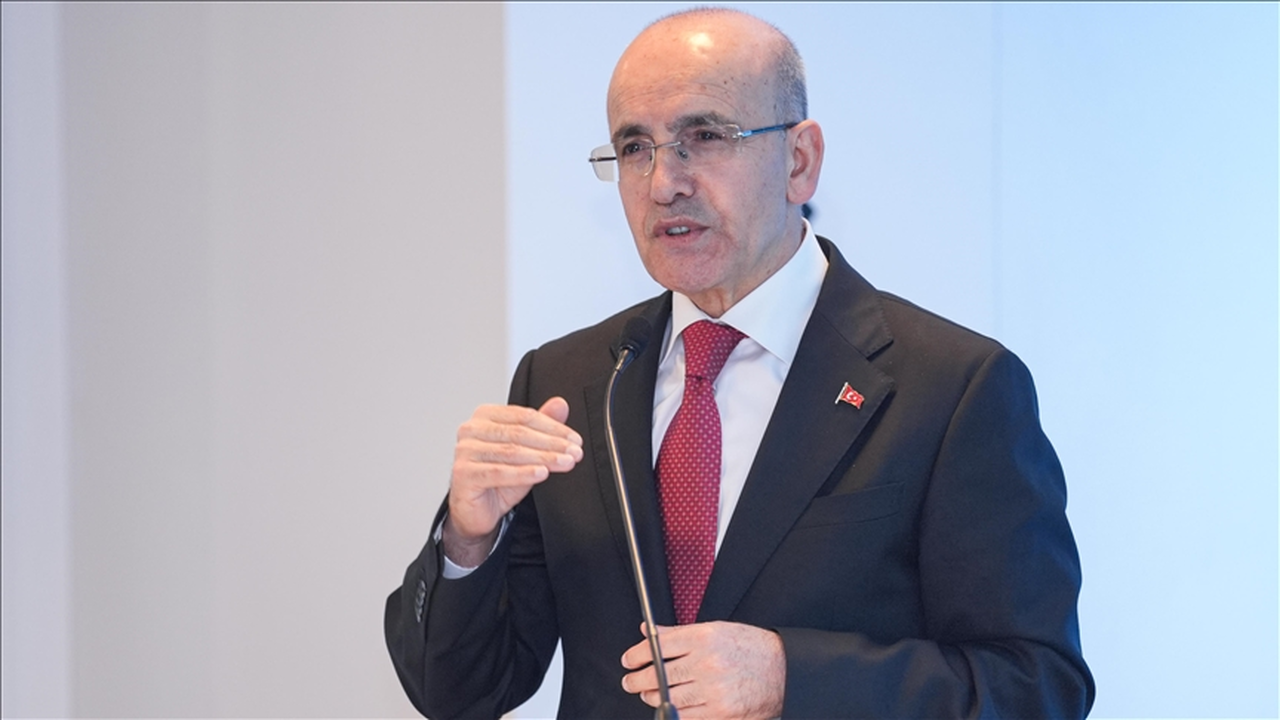 2025'te 64 milyar dolar turizm geliri ve 65 milyon ziyaretçi hedefine ulaşmayı öngörüyoruz