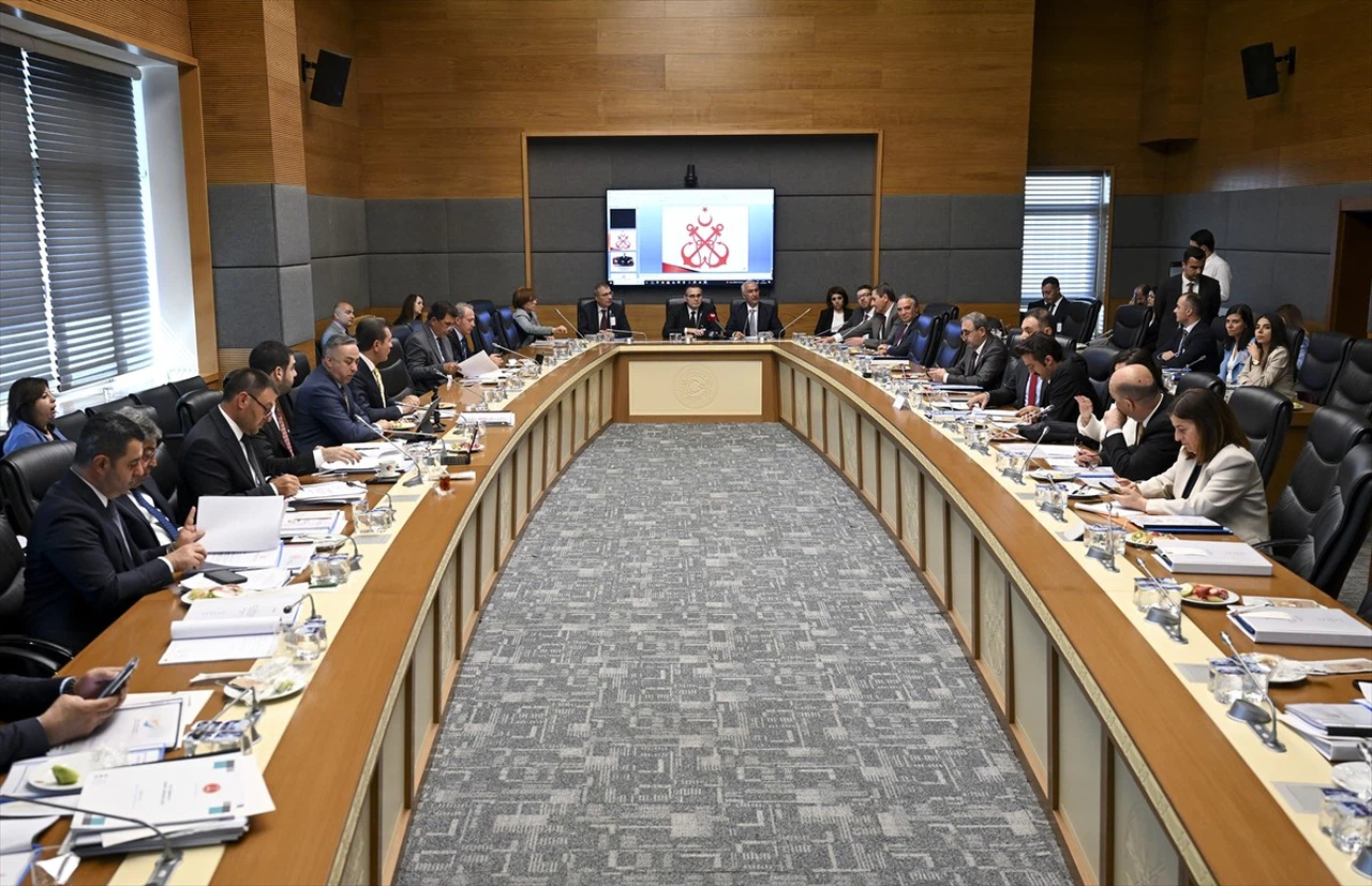 TBMM KİT Komisyonu 2021-2022 Hesaplarını Görüştü