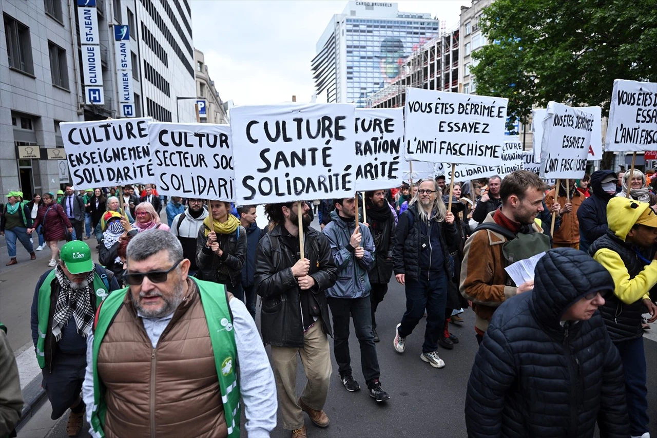 Brüksel'de Sosyal Harcama Protestoları