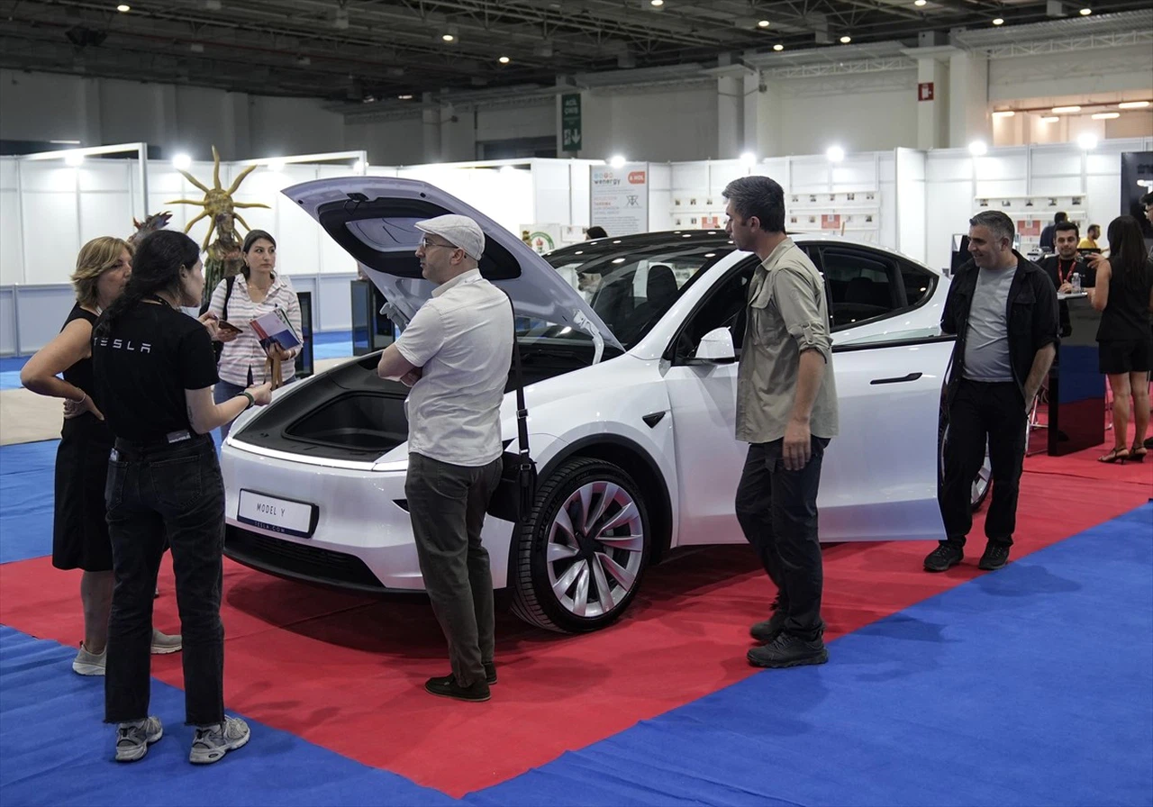 İzmir'de Yenilenebilir Enerji Fuarı WENERGY Açıldı