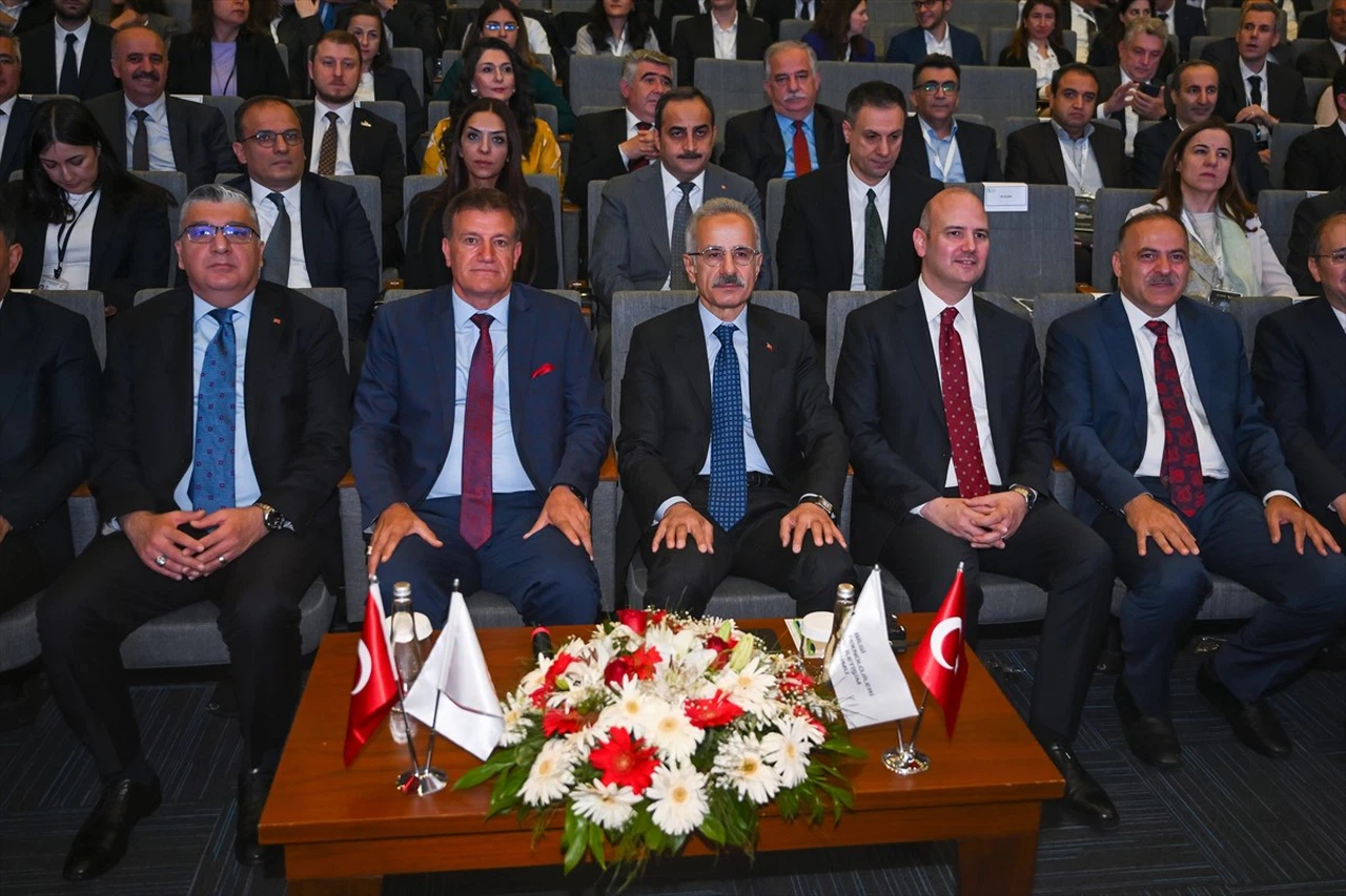 Kargo ve Elektronik Haberleşme Sektörlerindeki Büyüme