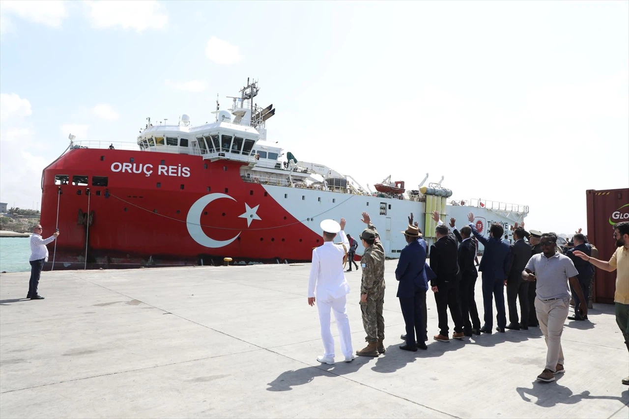 Oruç Reis Sismik Araştırma Gemisi Türkiye'ye Dönüyor