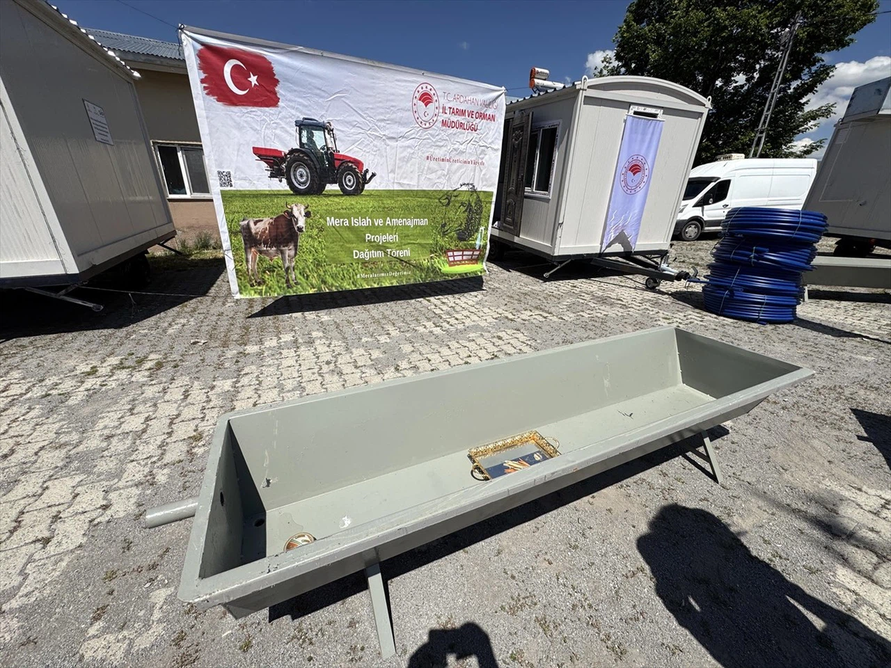 Ardahan'da Mera Altyapısı Destekleriyle Hayvancılık Geliştiriliyor