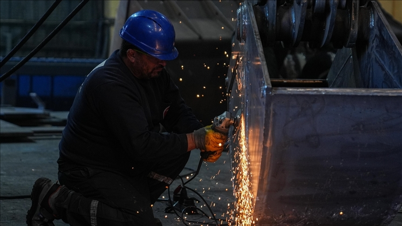 İstihdam Güçleniyor: Ücretli Çalışan Sayısı 15,7 Milyonu Aştı