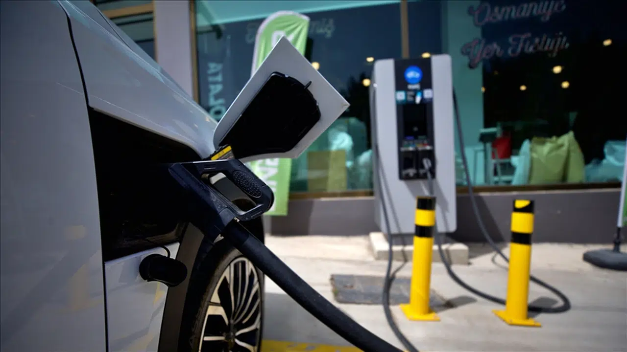 Haziran ayında elektrikli araçlar için şarj soketi sayısında %2,4’lük bir artış yaşandı.