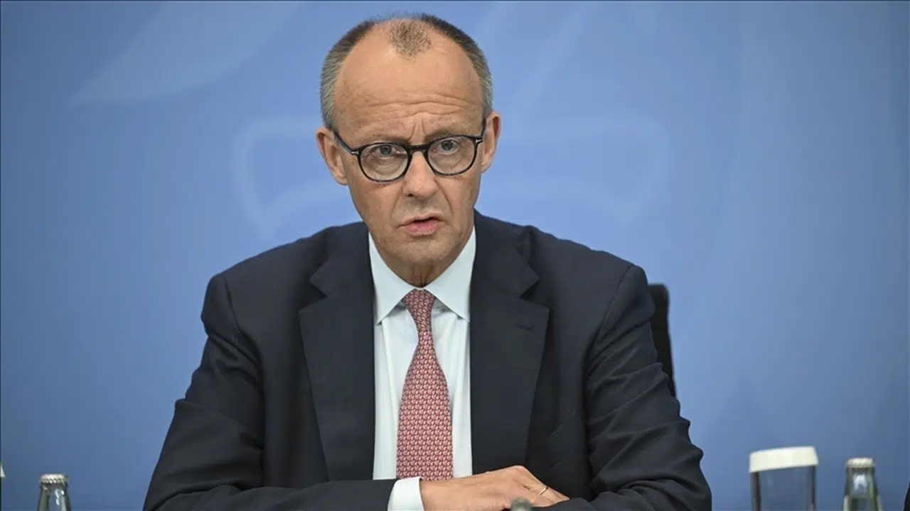 Merz, Avrupa nükleer şemsiyesi konusunda konuşmaya açık olduğunu söyledi