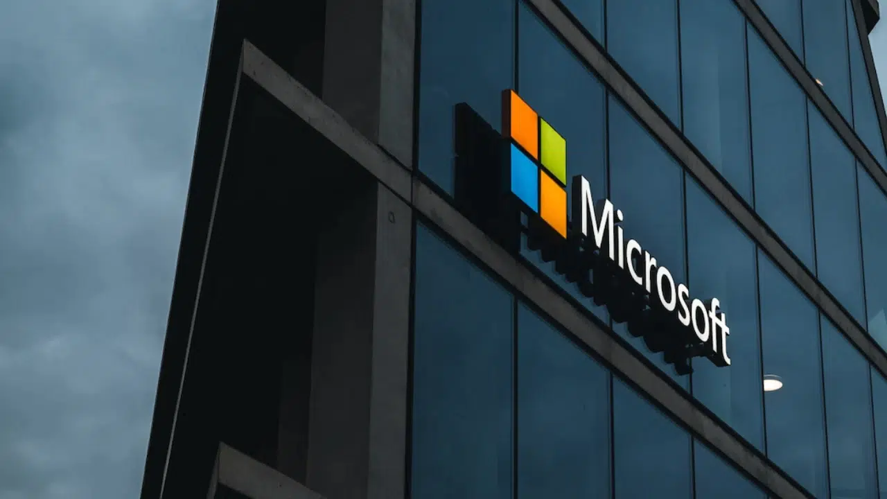 Microsoft ve Nayara Energy Arasında Dijital Hizmet Krizi: Hindistan'dan Yasal Adım