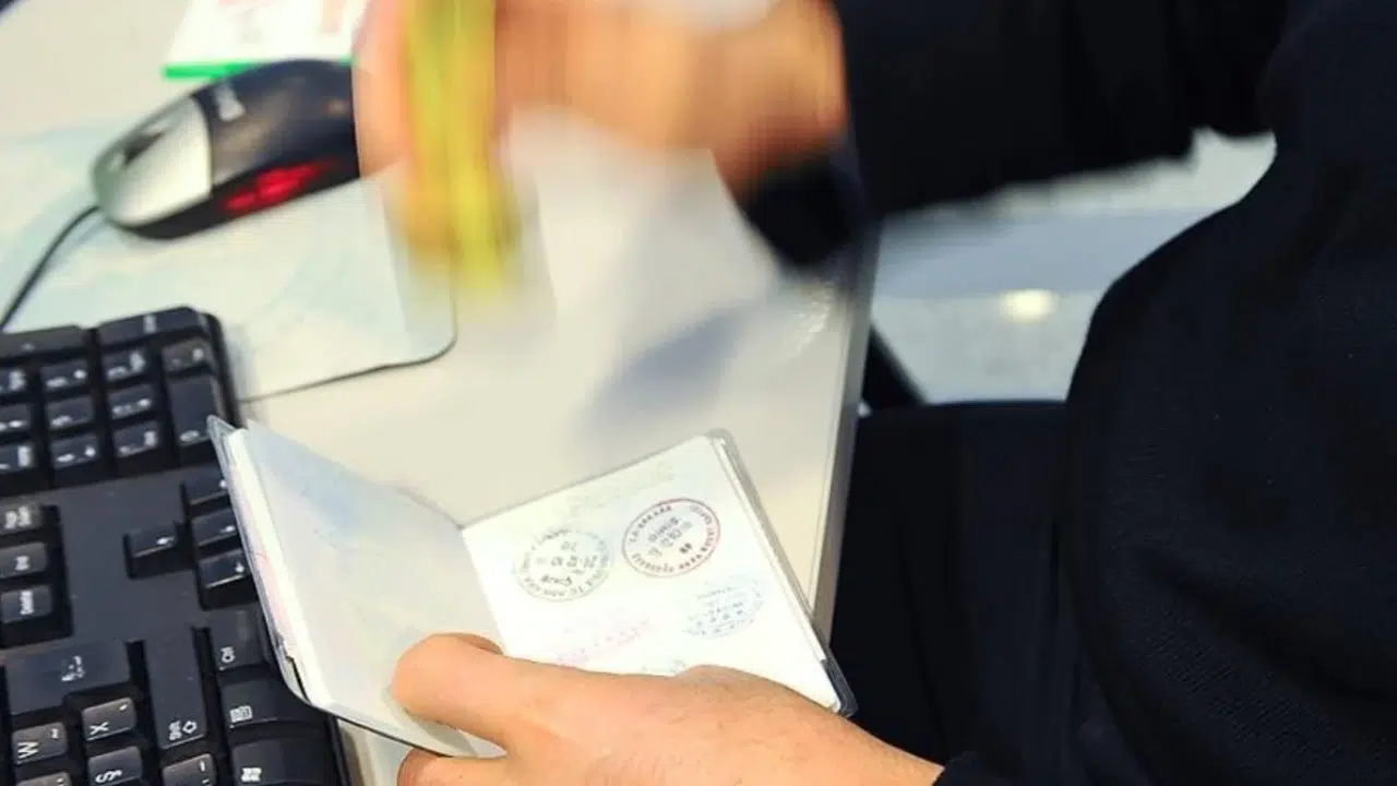 ABD, Vize Sahiplerini Sürekli Gözetim Altında Tutuyor