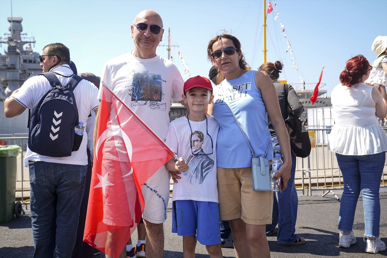 TEKNOFEST Mavi Vatan: 30 Ağustos Zafer Bayramı'nda Çocukların İlgi Odağı