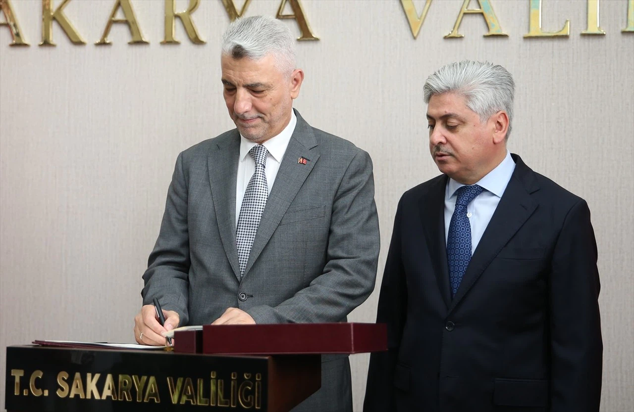 Ticaret Bakanı Ömer Bolat Sakarya'da Ziyaretlerde Bulundu