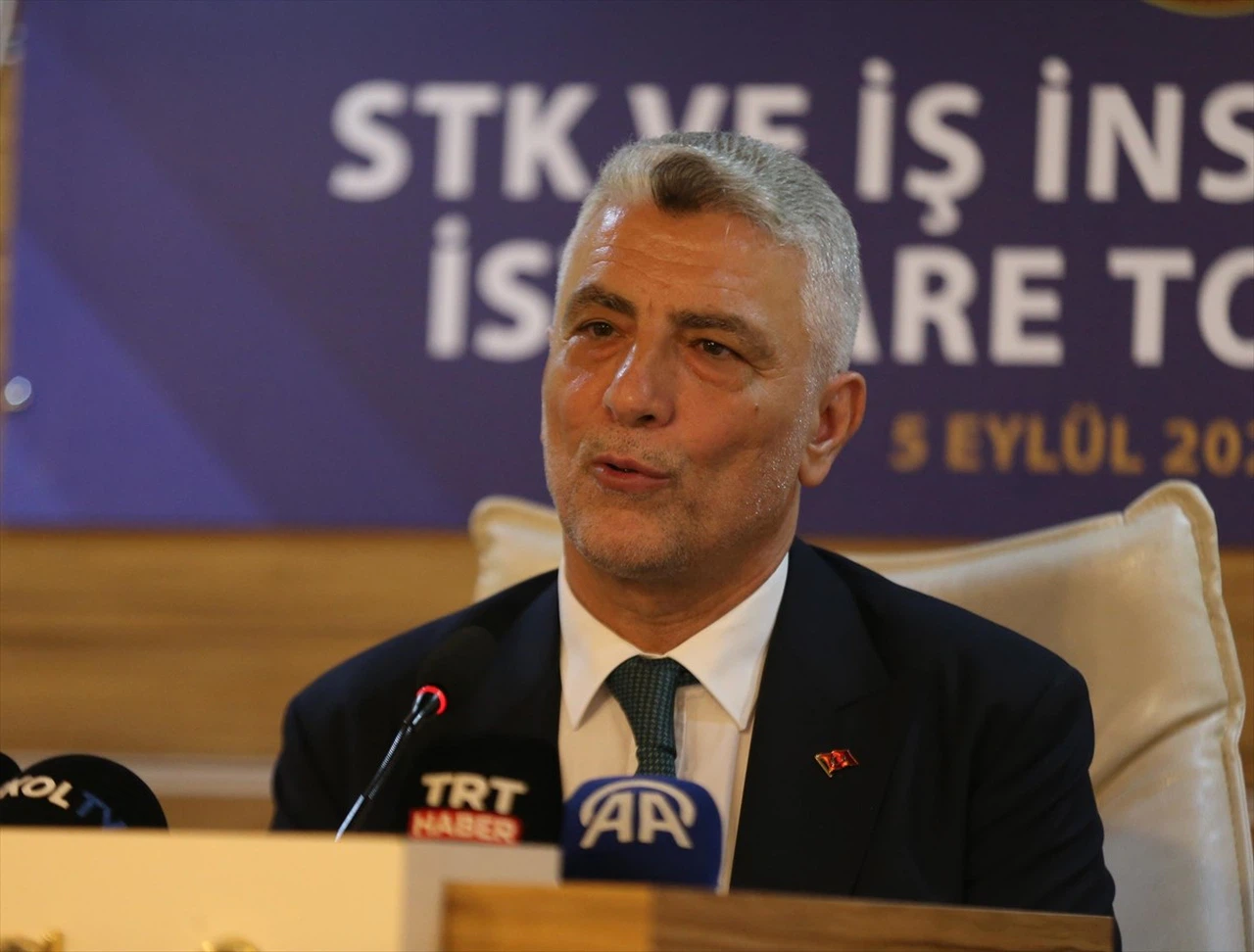 Ticaret Bakanı Ömer Bolat'tan Rize'de Ekonomi Açıklamaları