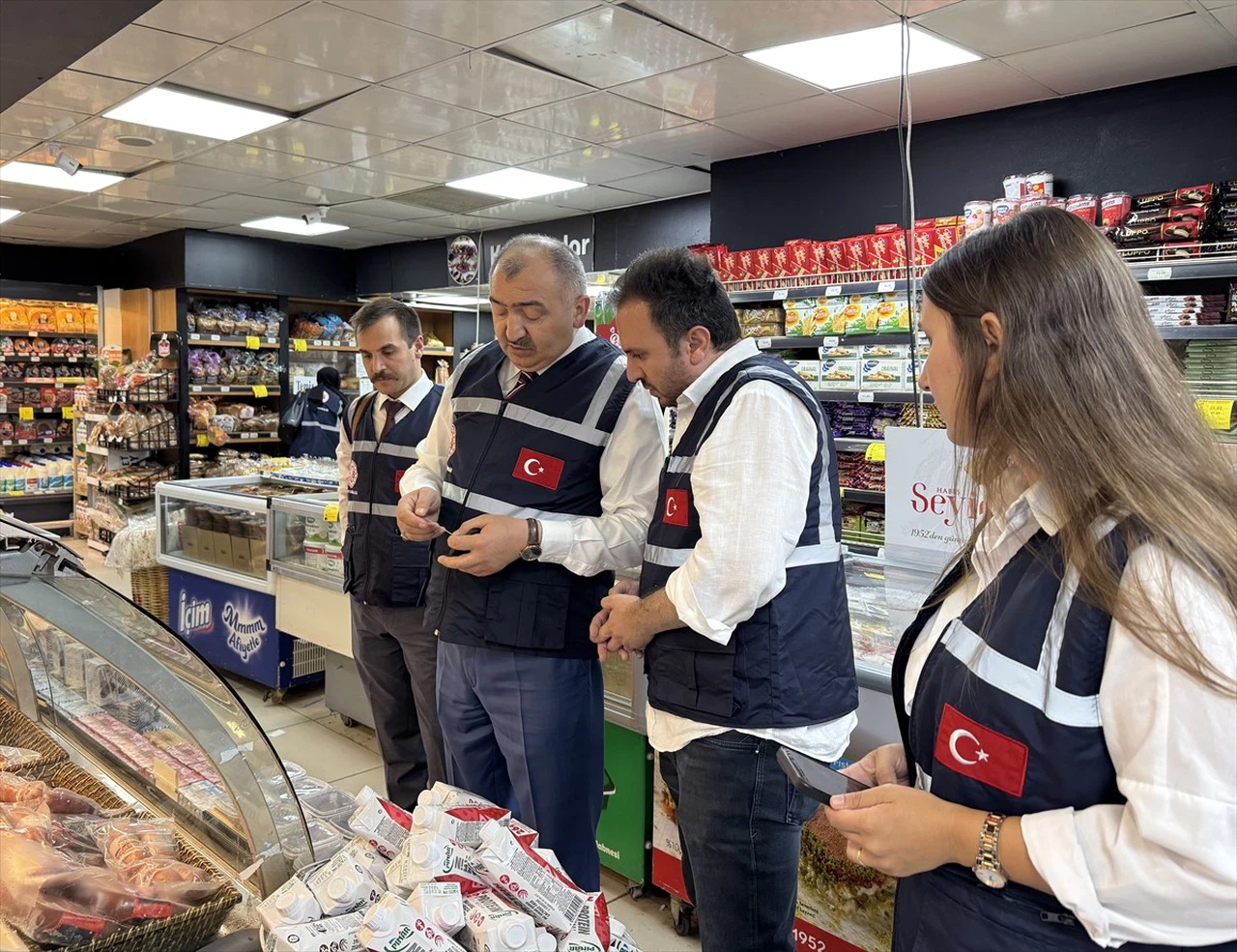 İstanbul'da Market ve Kırtasiye Denetimleri Sıkı Takipte