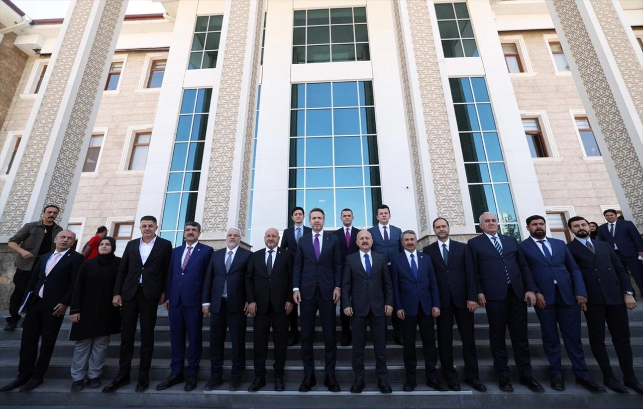 Adıyaman'da Enerji Bakanı Bayraktar'dan Önemli Açıklamalar