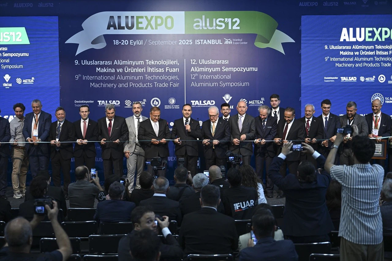 Lojistik Avantajlarımızla Küresel Pazarlarda Rekabet Büyütüyoruz