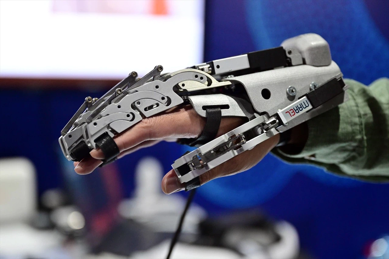 Yerli Robotik El Rehabilitasyon Sistemi ile Düşük Maliyetli Tedavi İmkanı